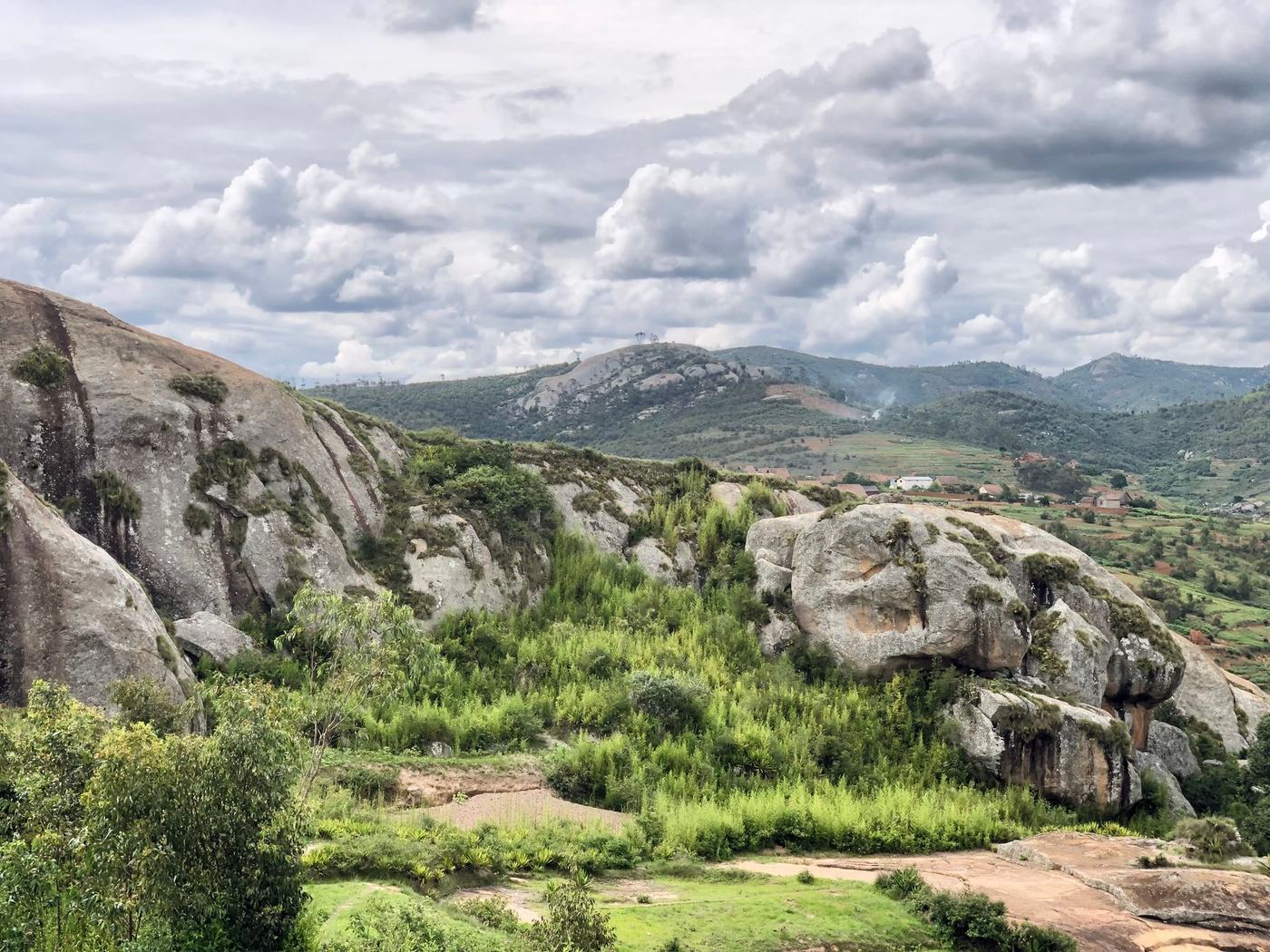 Paysage rocheux à Ambatomanga, sur les Hautes Terres